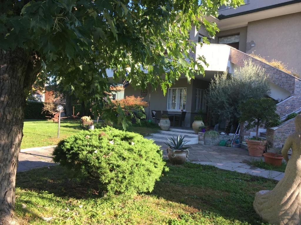 Villa Giulini Ро Екстериор снимка